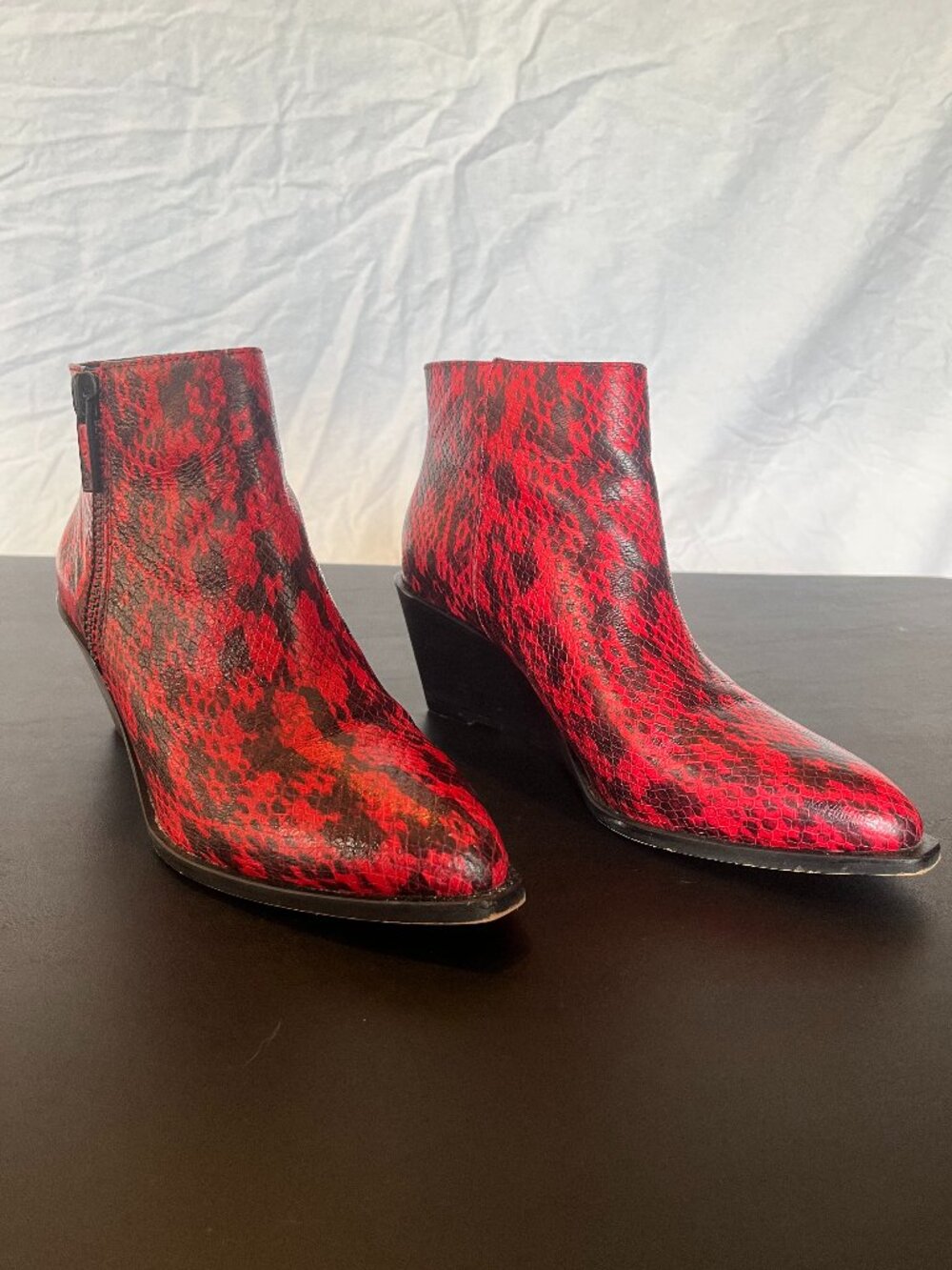 1. STATE, Size 9M, Black and Red Snake Print